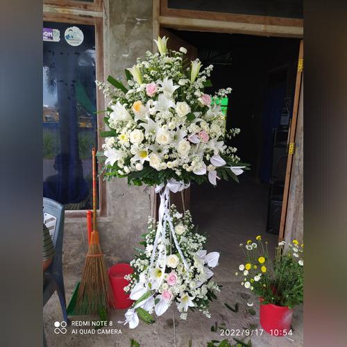 Standing Flower